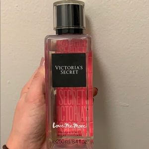 Victoria secret Body Mist: Love Me More